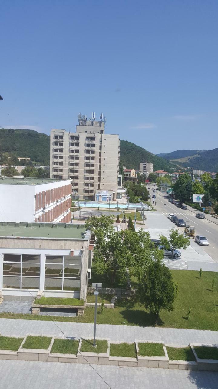 OrşovaApartament Victory公寓 外观 照片